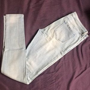 UNIQLO Light Wash Skinny Jeans - LONG!